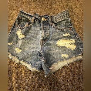 Aeropostale 90’s High-Rise cut-off Distressed denim Jean shorts.